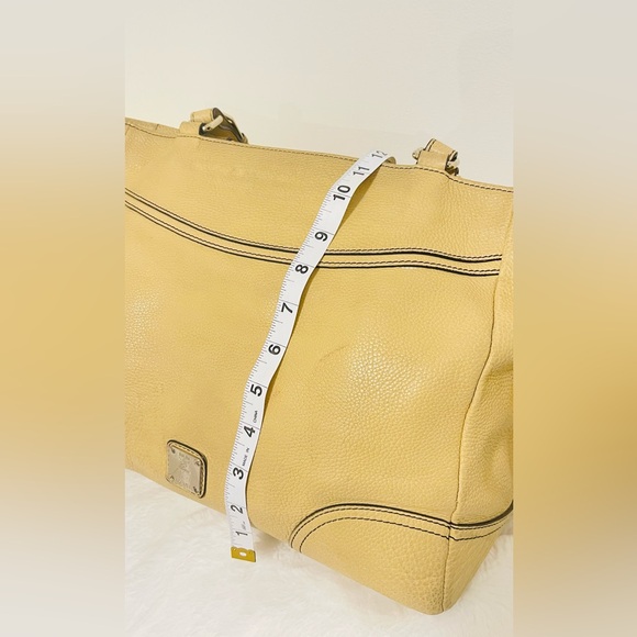 MCM Authentic light fade yellow~FLAWED - Picture 8 of 9
